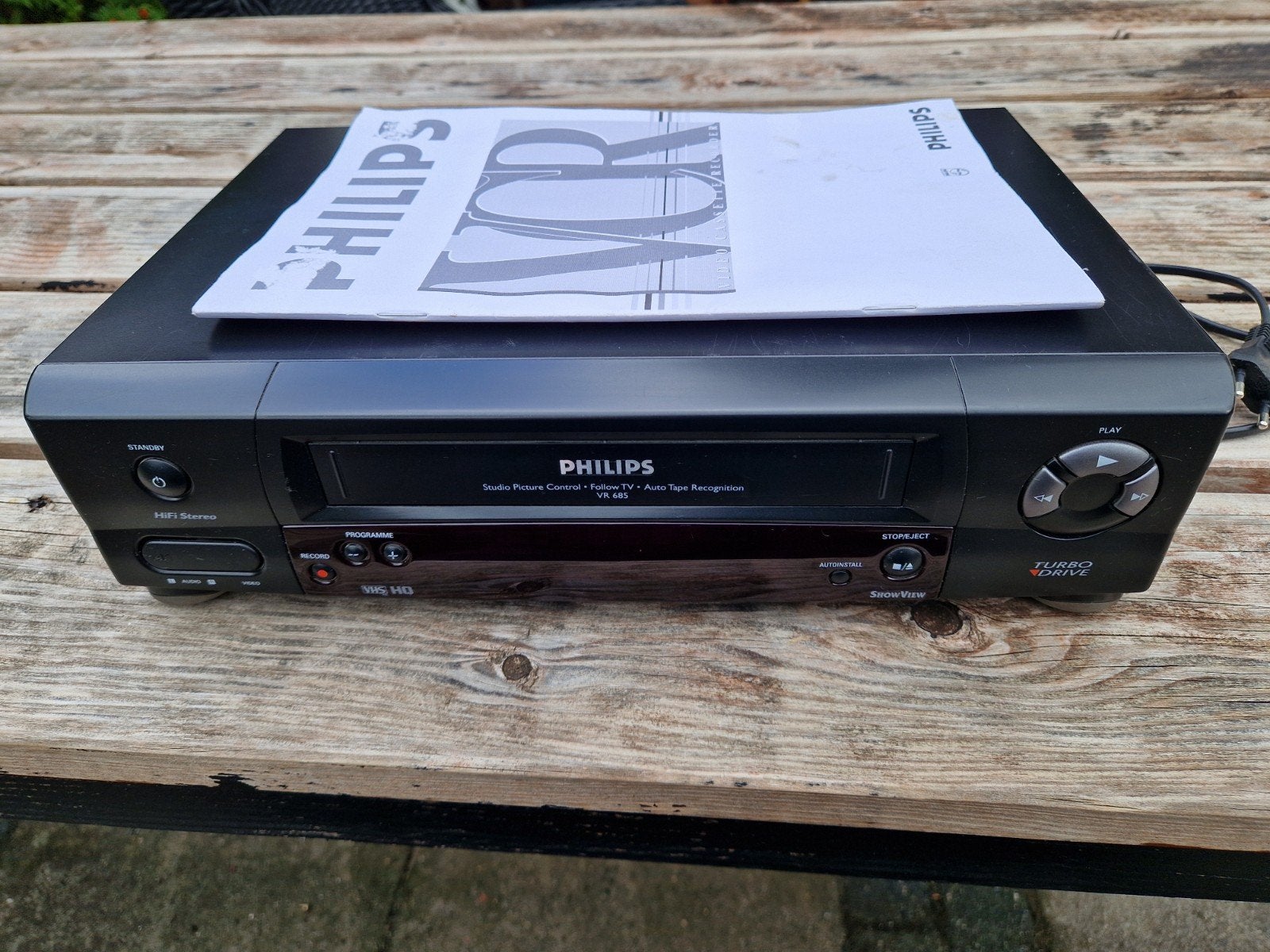 Philips VR 685 VHS-speler met handleiding, Ophalen of Verzenden, Gebruikt, VHS-speler of -recorder