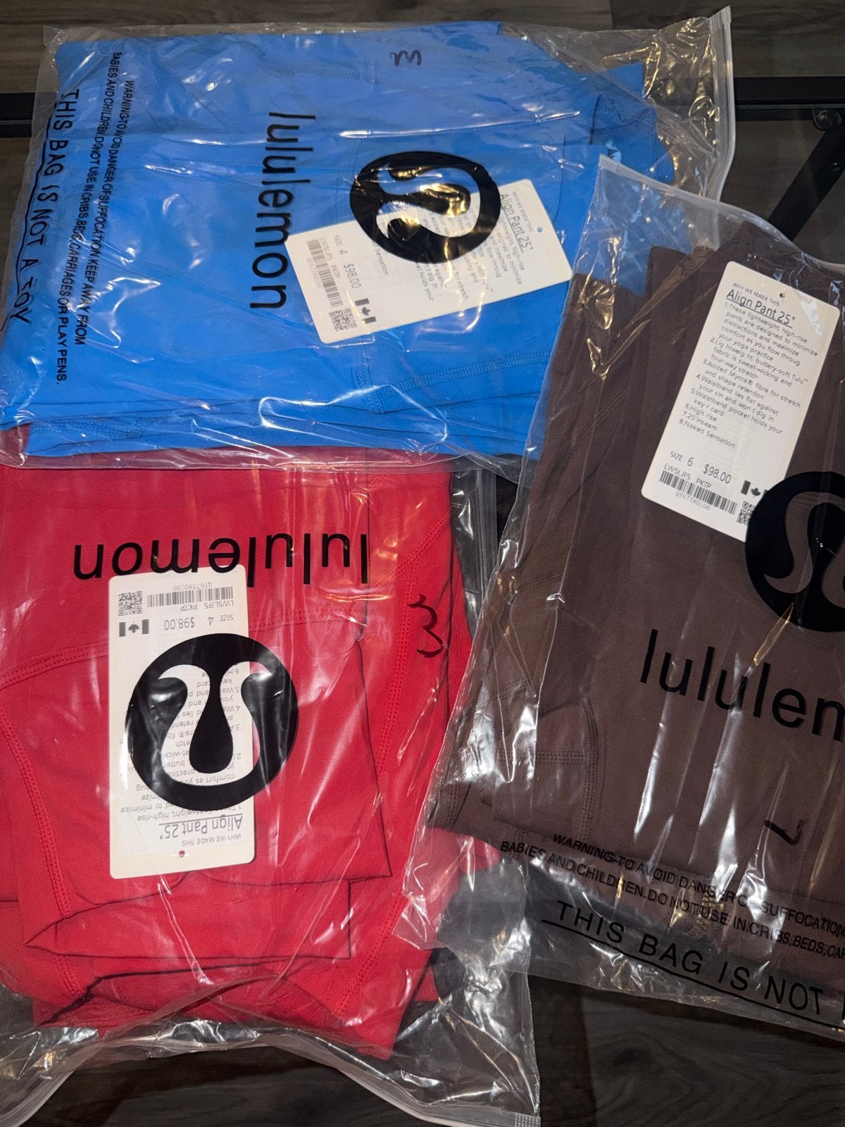 Lululemon Align Pant 25" - Nieuw met labels, Kleding | Dames, Broeken en Pantalons, Maat 38/40 (M), Meerkleurig, Nieuw, Ophalen of Verzenden