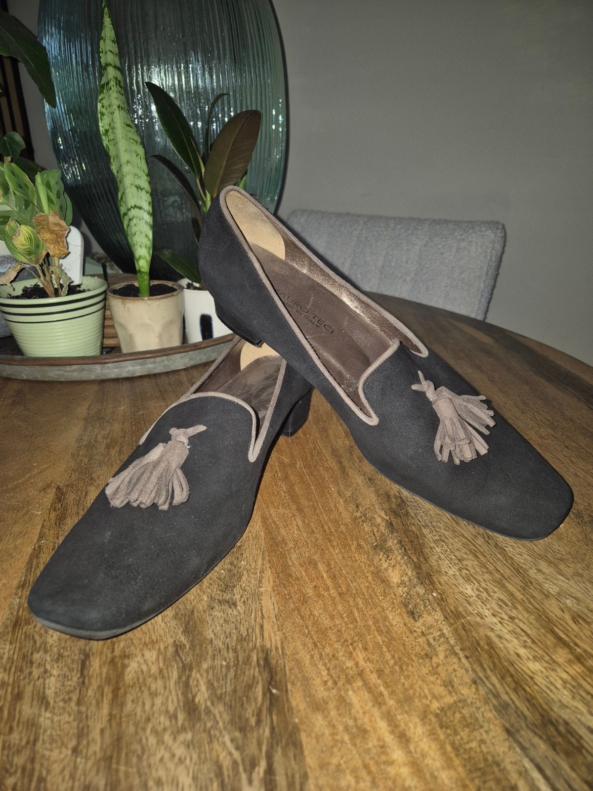 Mauro Teci instappers met kwastjes, maat 43, Kleding | Dames, Schoenen, Mauro Teci, Ophalen of Verzenden, Zo goed als nieuw, Instappers