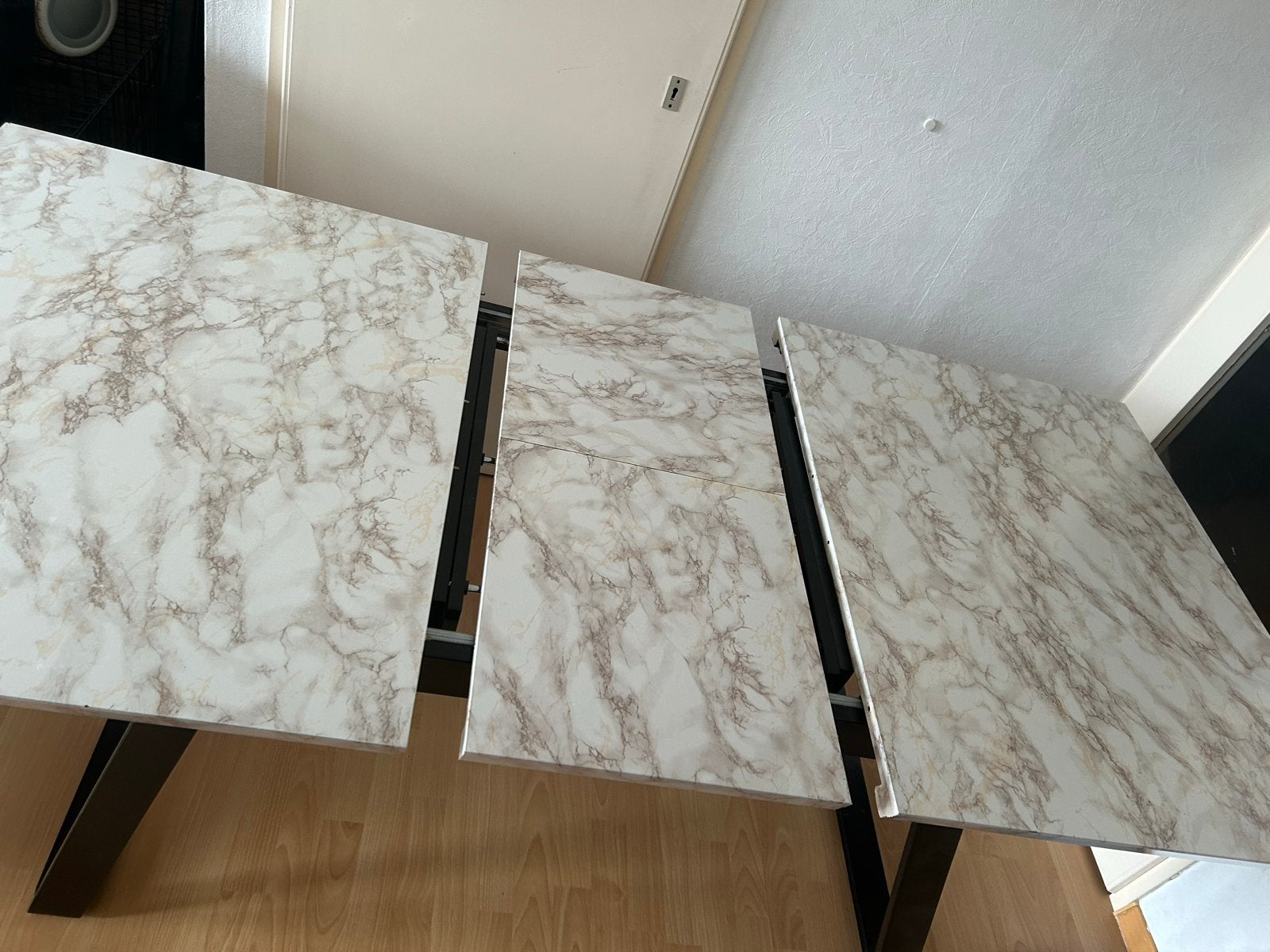 Foto 5 van Eettafel
