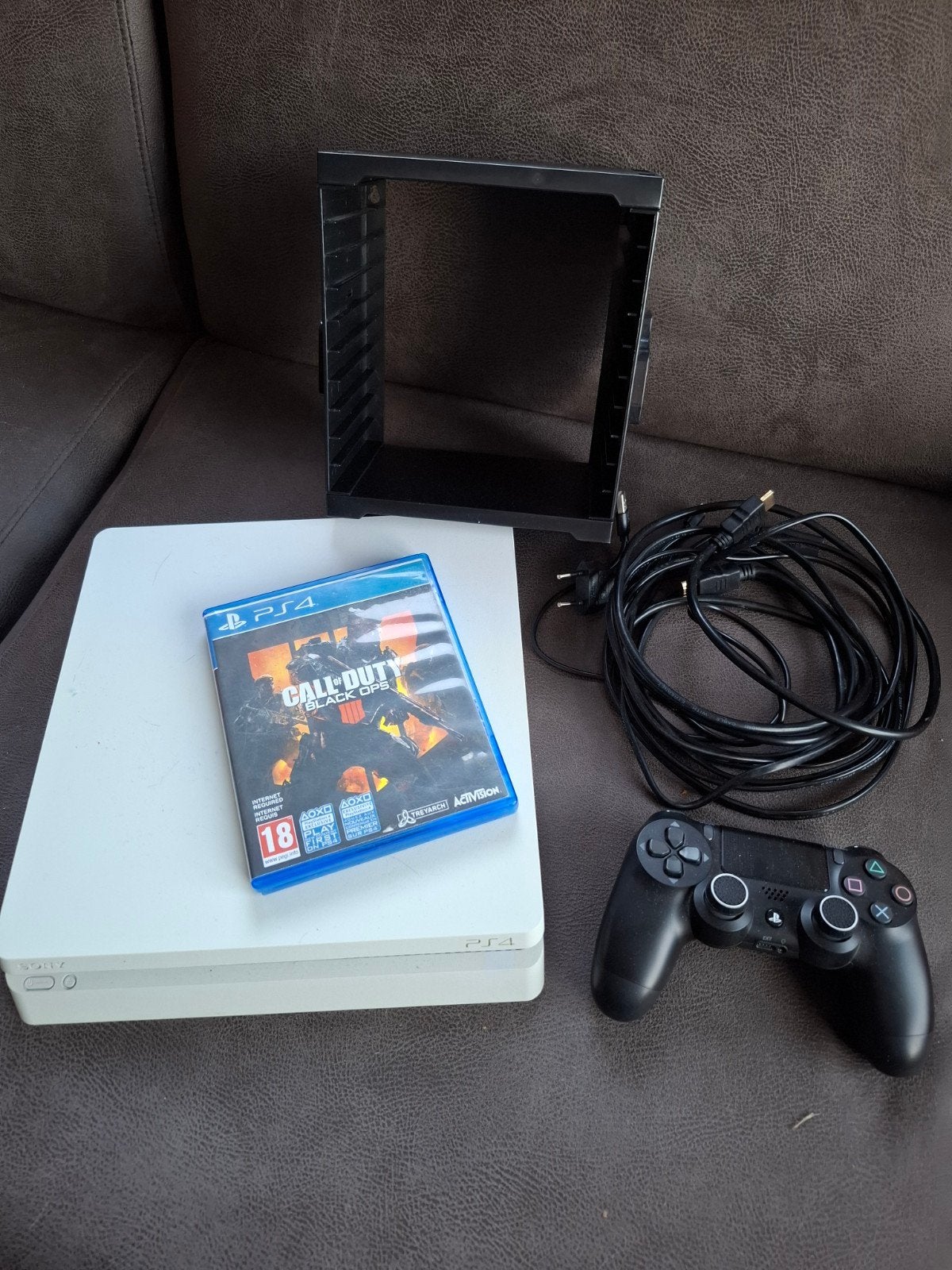 PS4 Slim wit met Call of Duty Black Ops 4 en controller, Ophalen, Online, Gebruikt, Vanaf 18 jaar