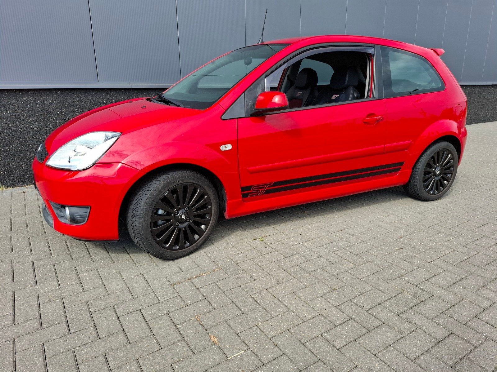 Ford Fiësta 2.0 16V ST150 3DR 2005 Rood, Auto's, Ford, Particulier, Fiësta, ABS, Airbags, Airconditioning, Bluetooth, Centrale vergrendeling
