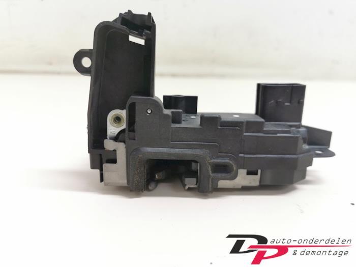 Deurslot Mechaniek 4Deurs rechts-voor van een Opel Astra, Gebruikt, -, -, Opel