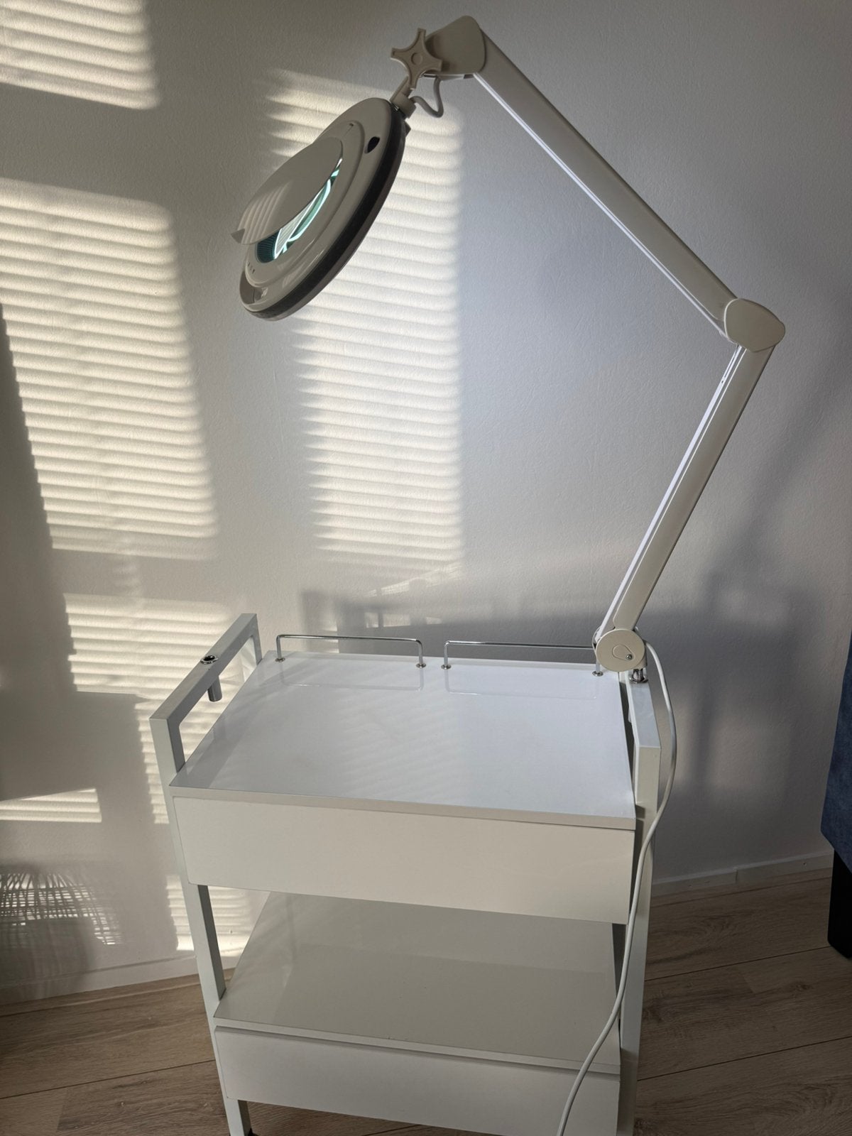 Instrumententafel voor salon met loupelamp, Ophalen, Gebruikt, Gezichtsbruiner