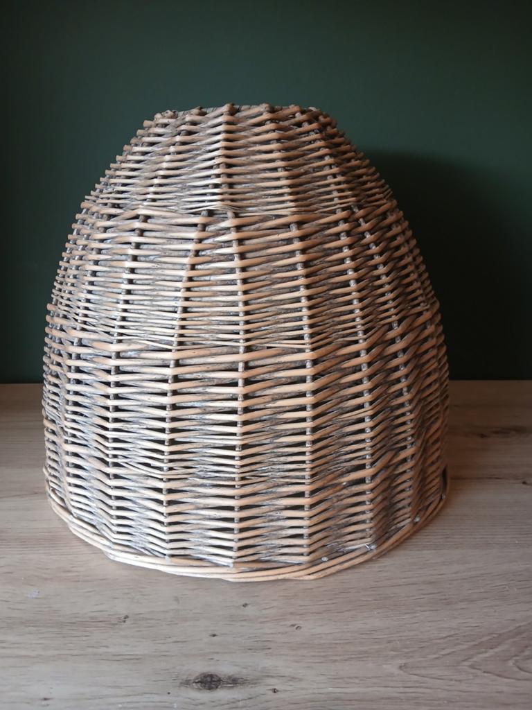 Rotan hanglamp, Huis en Inrichting, Lampen | Lampenkappen, Ophalen of Verzenden, Zo goed als nieuw, Rond, 25 tot 50 cm