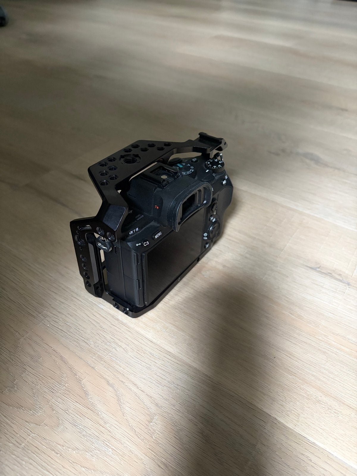 Foto 5 van Sony Alpha A7 III (252 clicks) + cage en accu
