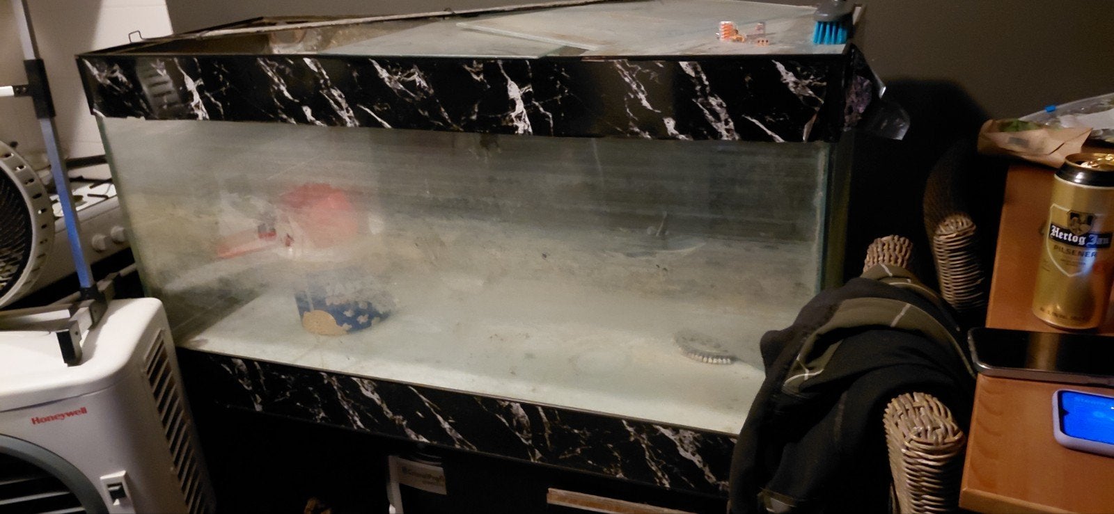 Aquarium "Fish tank" 500l with pump, cupboard, ship, stones, Overige merken, Zo goed als nieuw, Leeg aquarium, Ophalen
