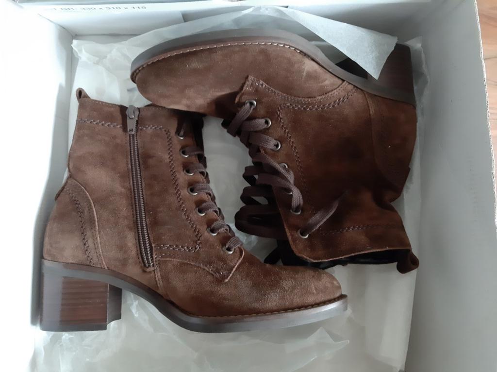 Bruine suède veterlaarsjes met hak - Maat 37, Kleding | Dames, Schoenen, Bruin, Lage of Enkellaarzen, Nieuw, Ophalen of Verzenden