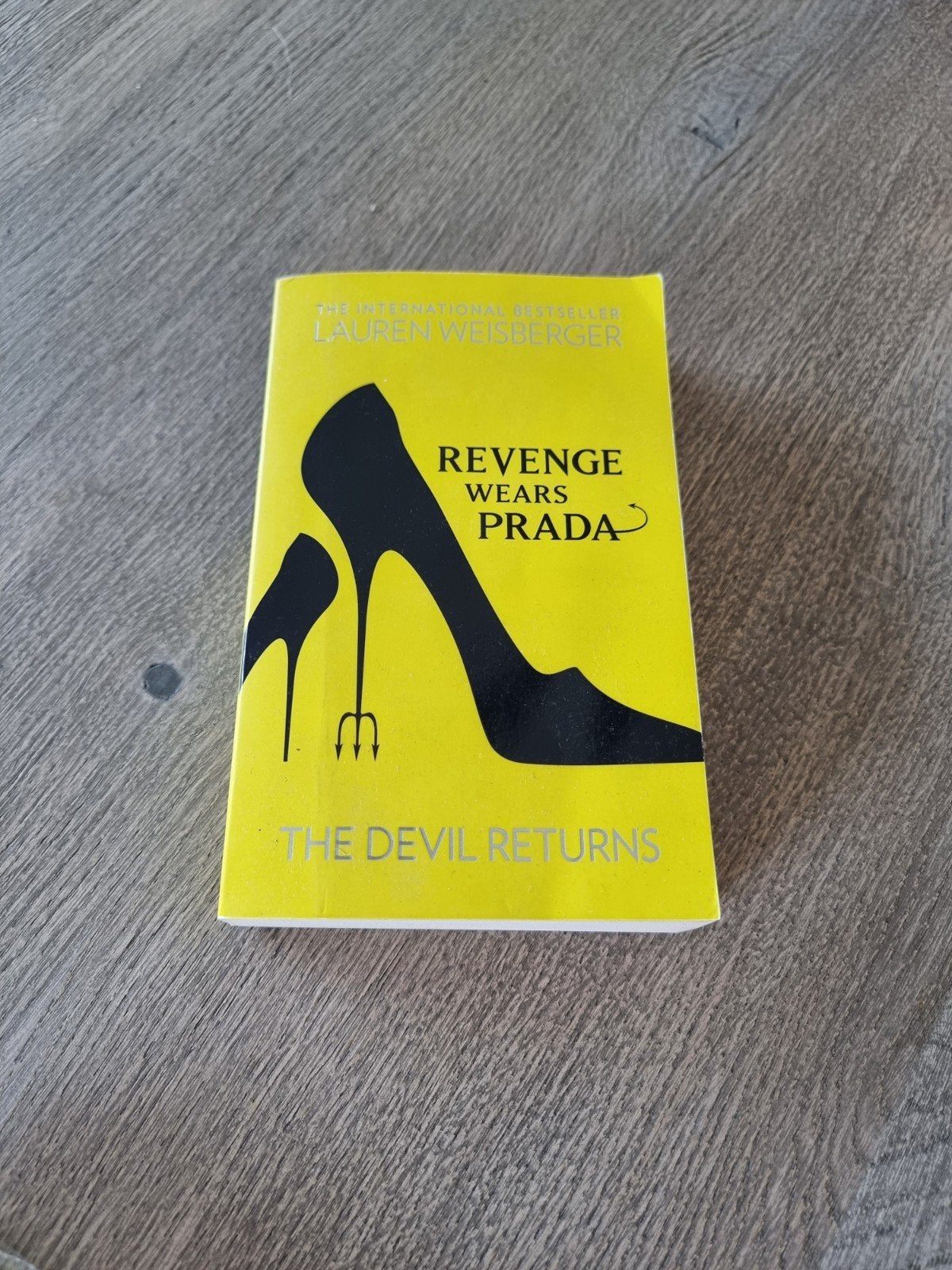 Revenge Wears Prada - Lauren Weisberger (Engels), Ophalen, Zo goed als nieuw