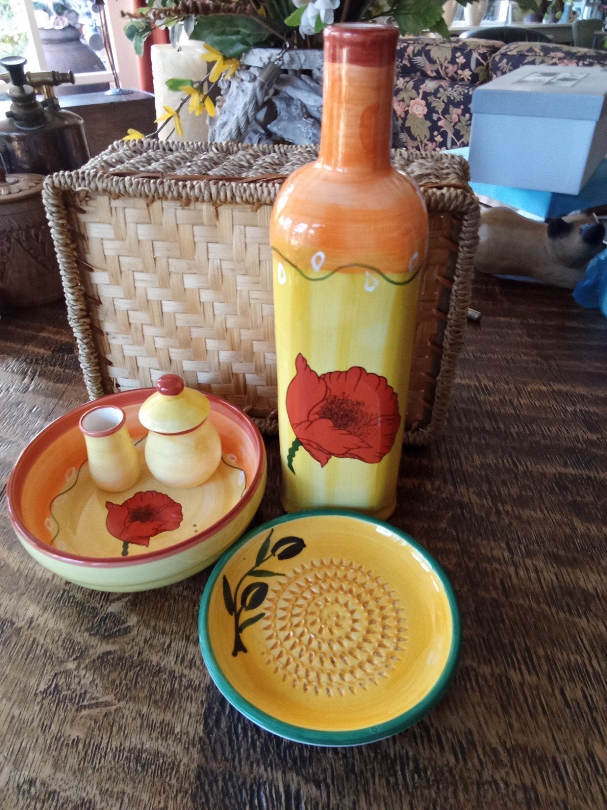 Italiaans servies: Olijfolie fles, schaal, peper en zout, Overige typen, Ophalen of Verzenden, Zo goed als nieuw, Steen/keramiek