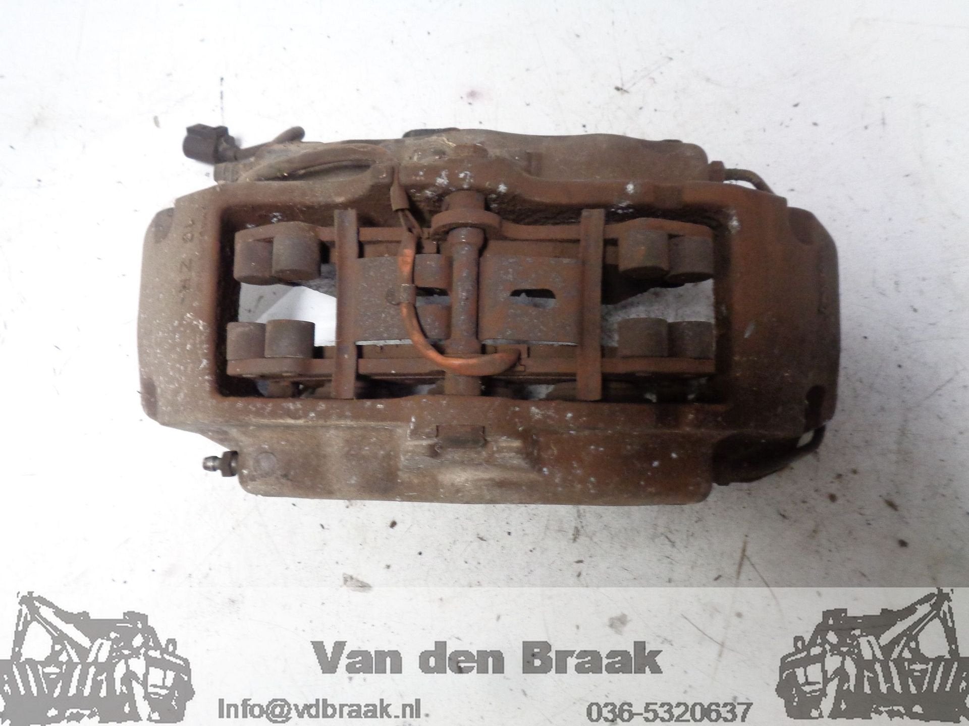 Volkswagen Touareg 5.0 TDi 2003-2010 Remklauw rechts voor, Gebruikt, -, Herkomst onderdeel bekend, -