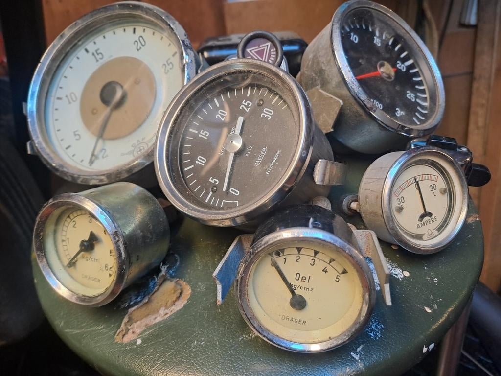 Diverse meters: toerentellers, oliedruk, ampère, regelaar, Ophalen of Verzenden, Gebruikt