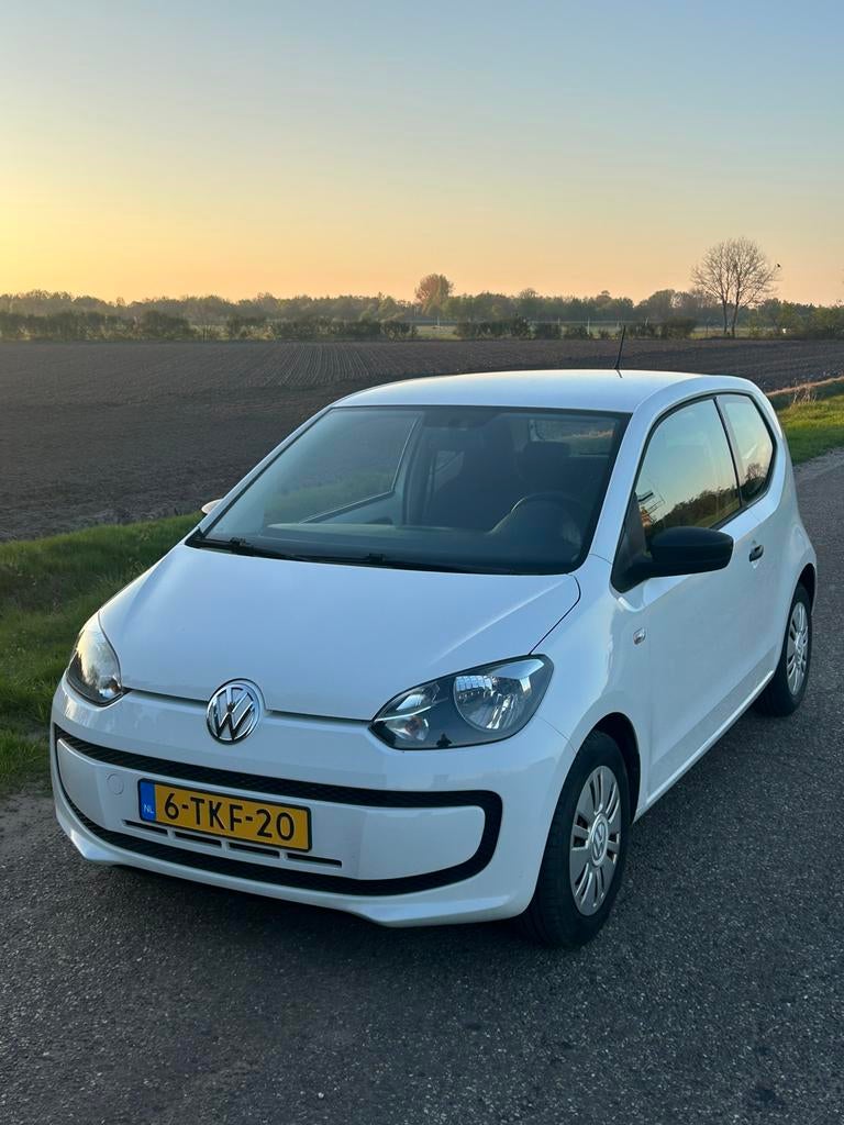 Volkswagen up! 1.0 44KW/60PK 3-DRS 2014 Wit, Auto's, Voorwielaandrijving, Up!, 840 kg, 4 stoelen
