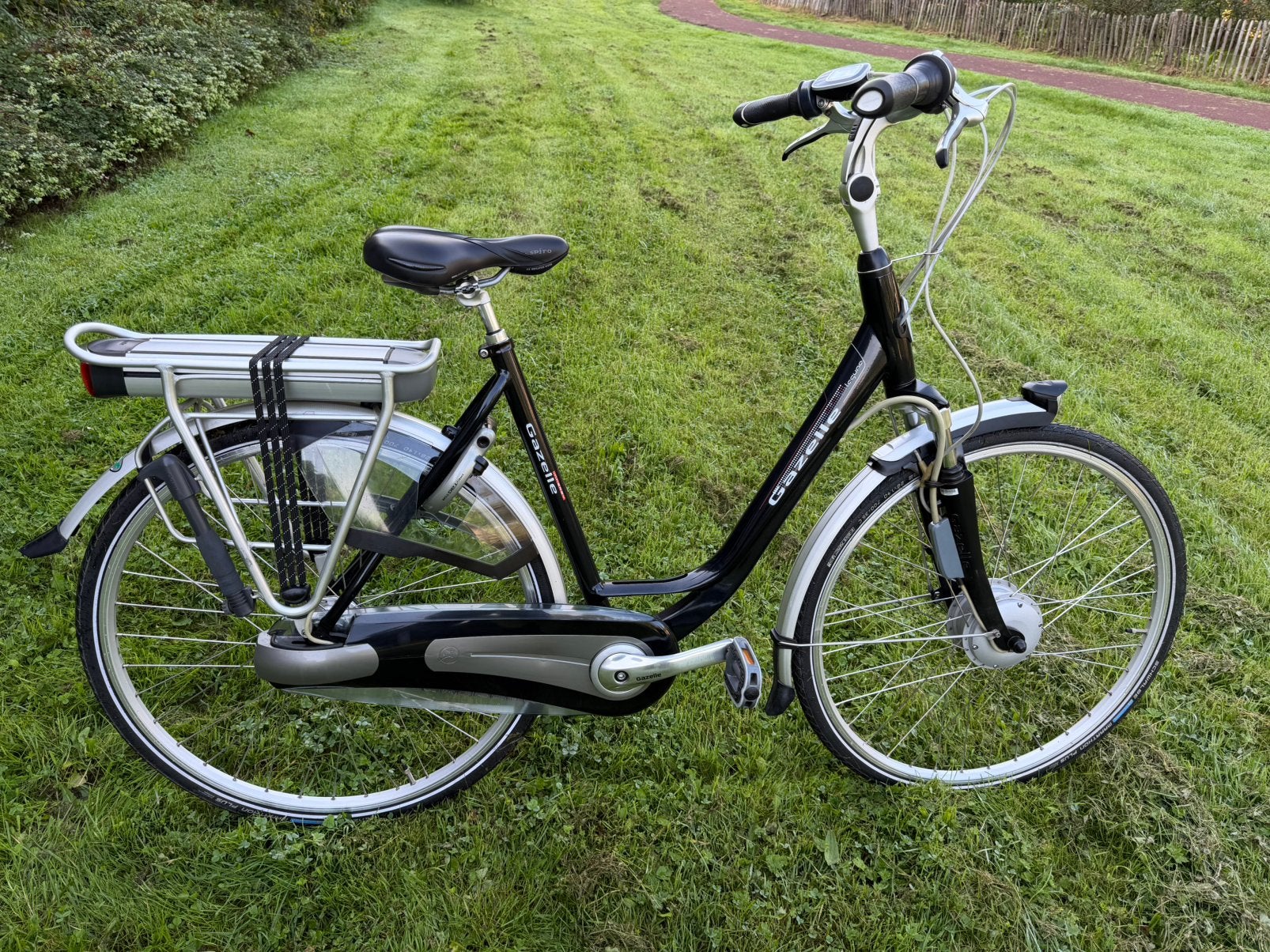 Gazelle energie elektrische Damesfiets de accu helemaal top, Fietsen en Brommers, Ophalen of Verzenden, Zo goed als nieuw, Gazelle
