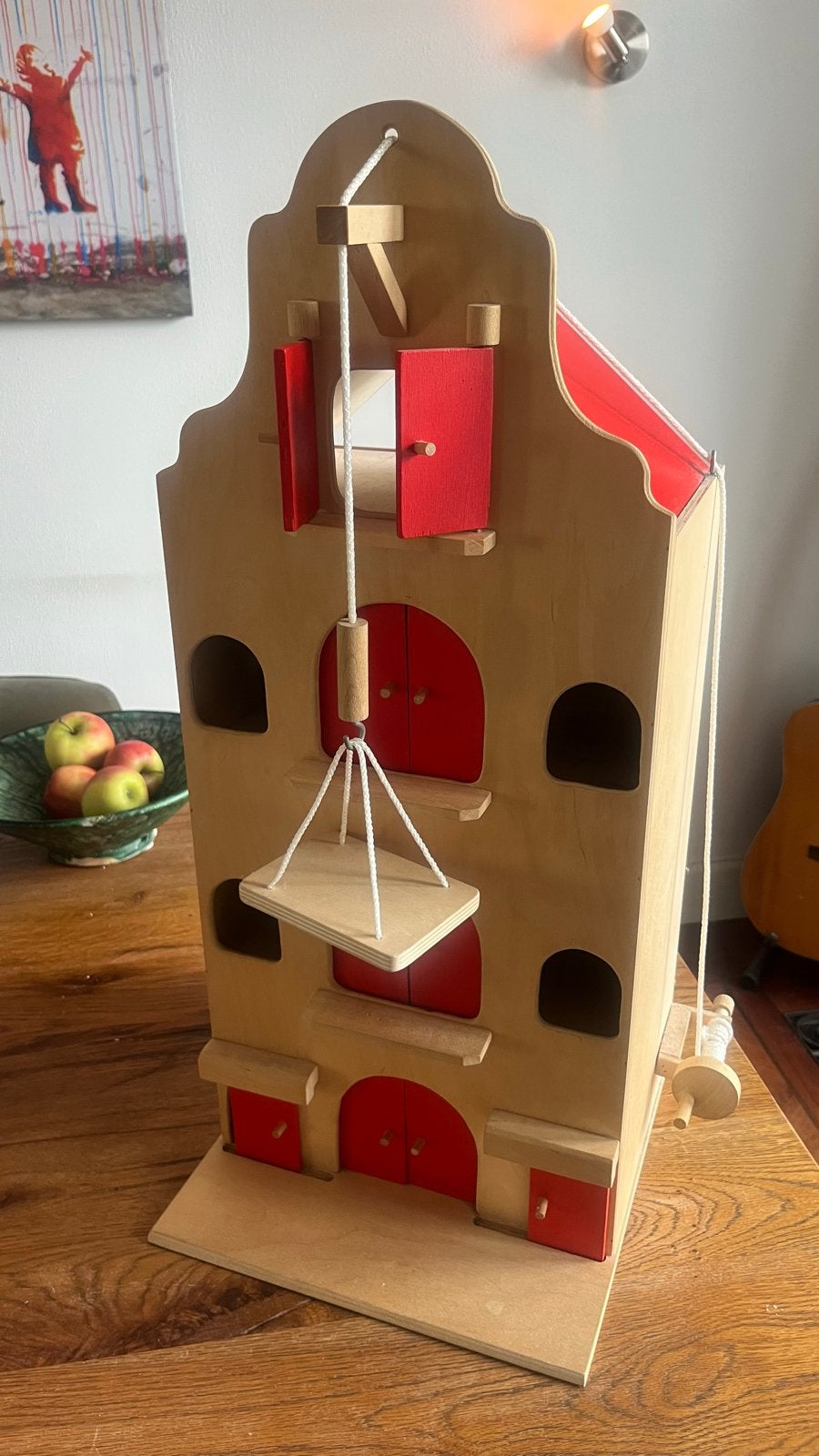 Houten grachtenpand speelhuisje met katrol, Ophalen, Zo goed als nieuw, Overige typen
