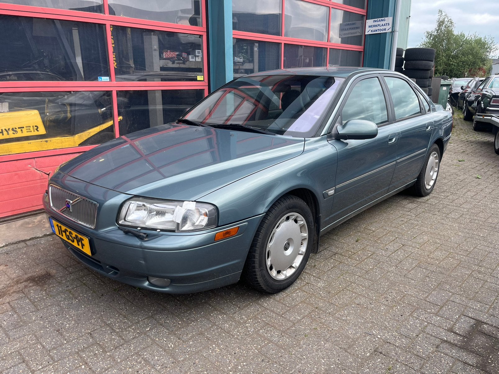 Volvo S80 2.9 Automaat /147KW 2001  EXECUTIVE met Nw APK, Auto's, Volvo, 1800 kg, Zwart, 1573 kg, 2922 cc