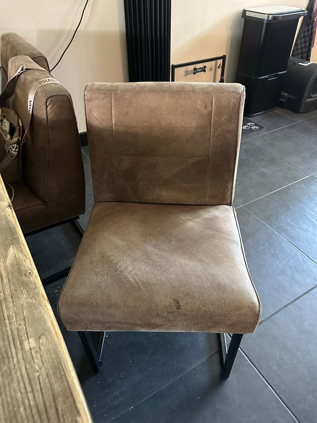 3 eetkamer stoelen en 3 zits bank, Gebruikt, Bruin, Ophalen of Verzenden, Eén