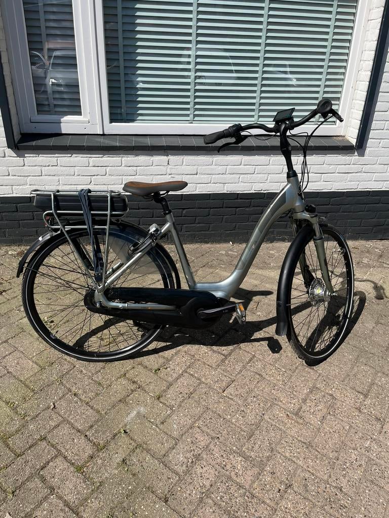 Goede Giant Elegance met middenmotor, Gebruikt, Giant, 47 tot 51 cm, Onbekend