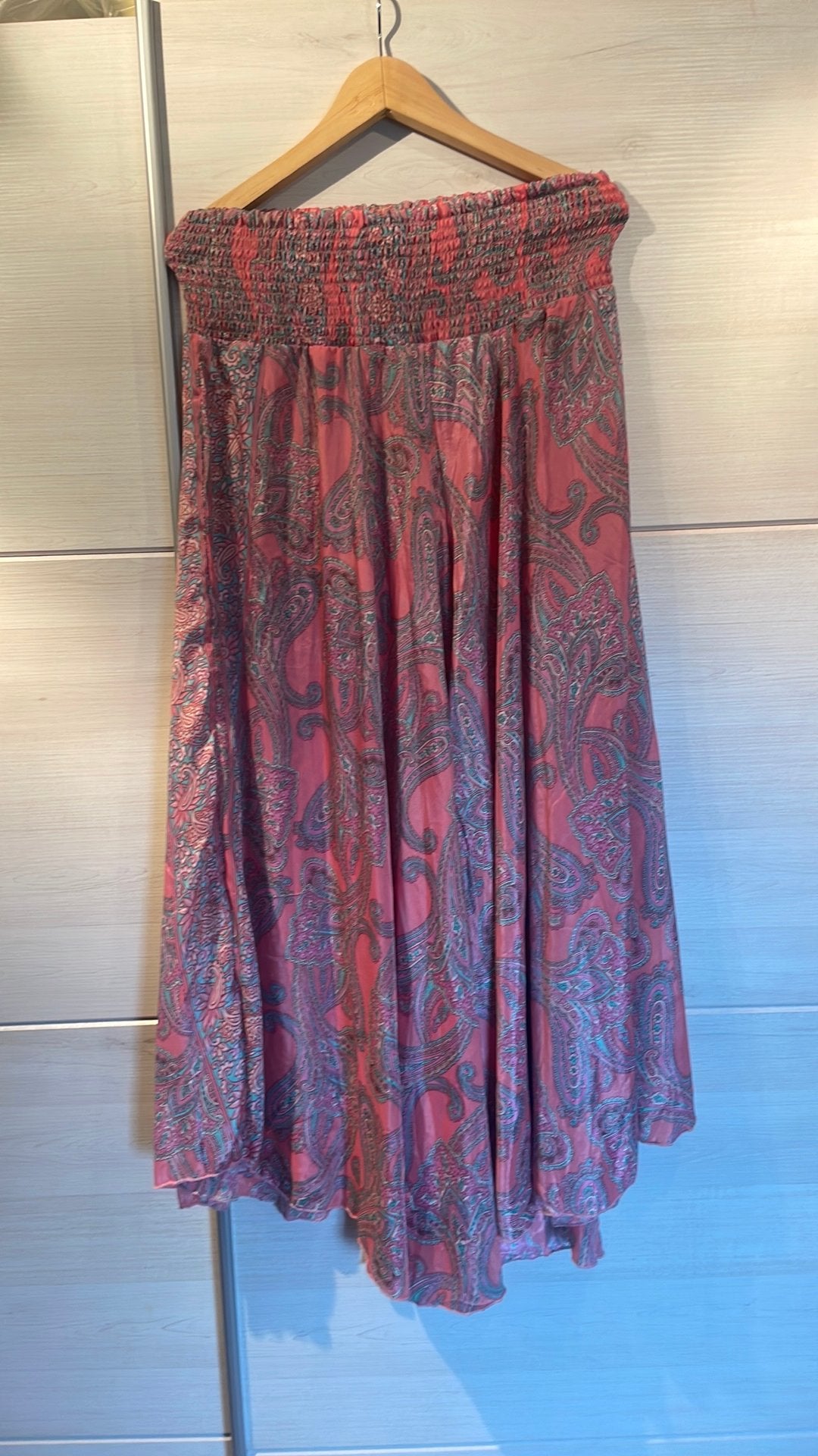 Prachtig mooie broek/rok elastiek band, Kleding | Dames, Verzenden, Zo goed als nieuw, Zwart, Onder de knie