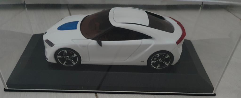 Modelbouw 1:43 Toyota Minichamps FT-HS, Hobby en Vrije tijd, Modelauto's | 1:24, Ophalen of Verzenden, Zo goed als nieuw, Bburago