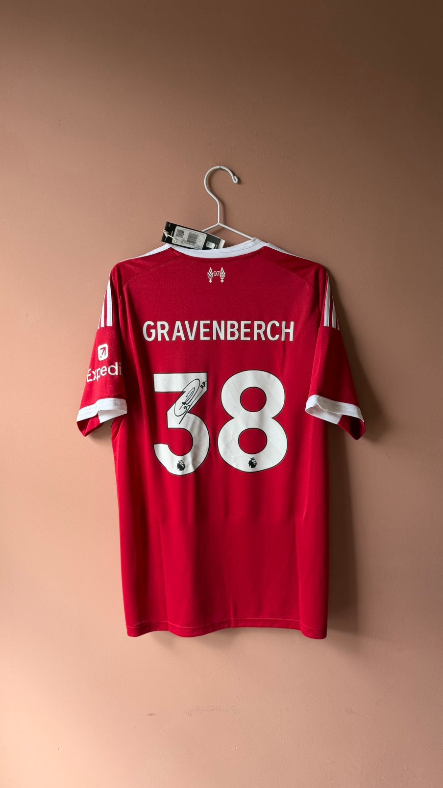 Gesigneerd Ryan Gravenberch Liverpool 25/26 shirt, Ophalen of Verzenden, Nieuw, Buitenlandse clubs, Shirt
