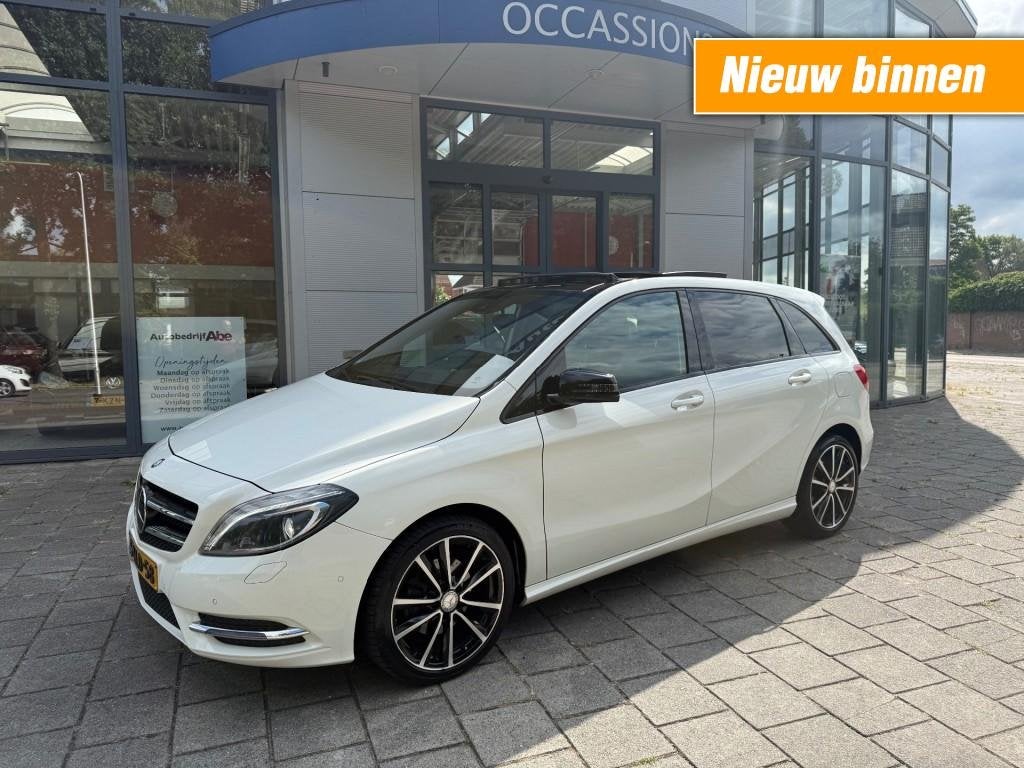 Mercedes-benz B-KLASSE 200 CDI AMBITION-LMV-ECC-PDC-NAVI-PAN, Auto's, Mercedes-Benz, Automaat, 136 pk, Gebruikt, Huisgarantie