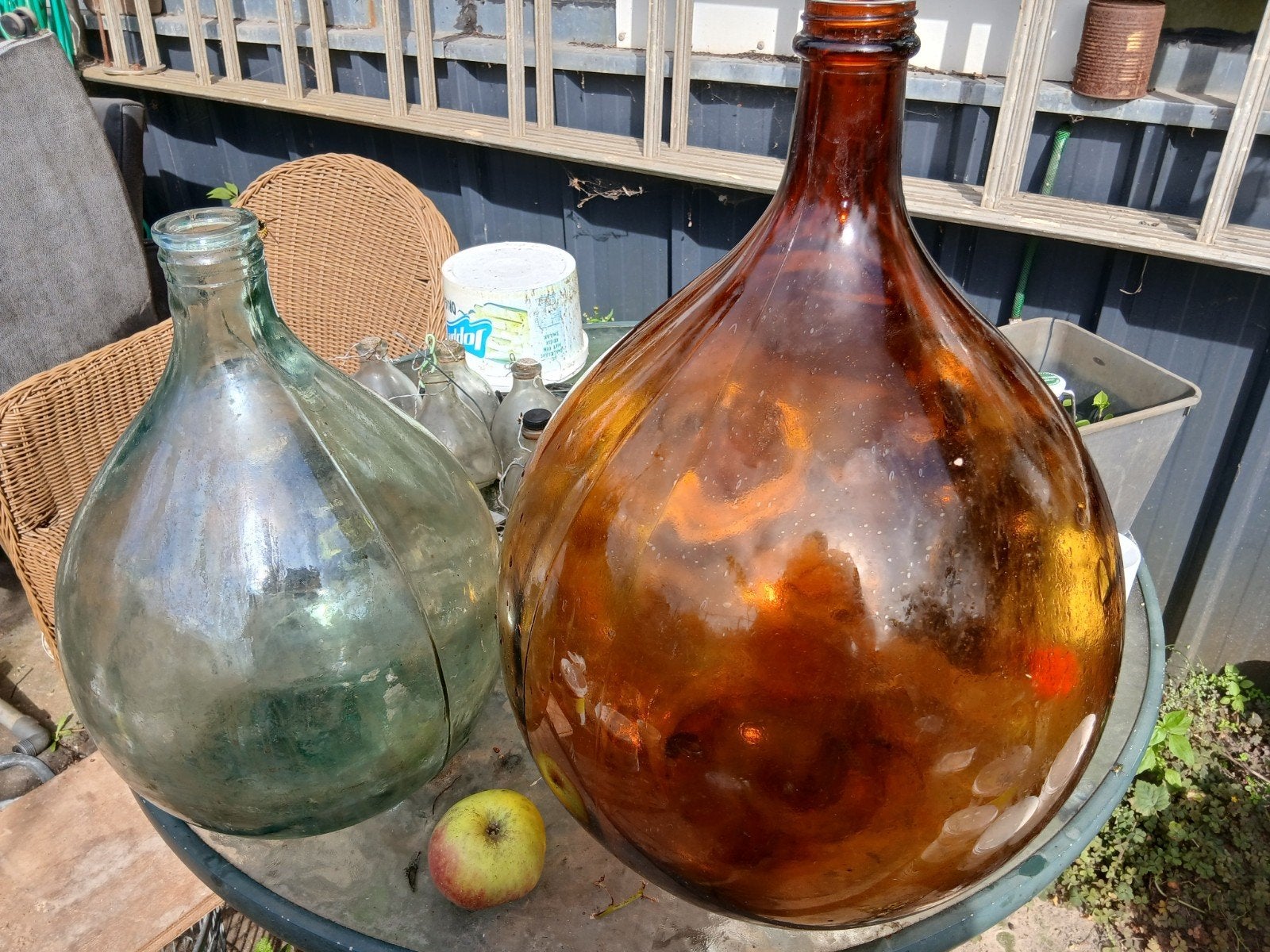 gistingsflessen .mandfles wijn etc 30 liter en 15 liter, Tuin en Terras, Ophalen