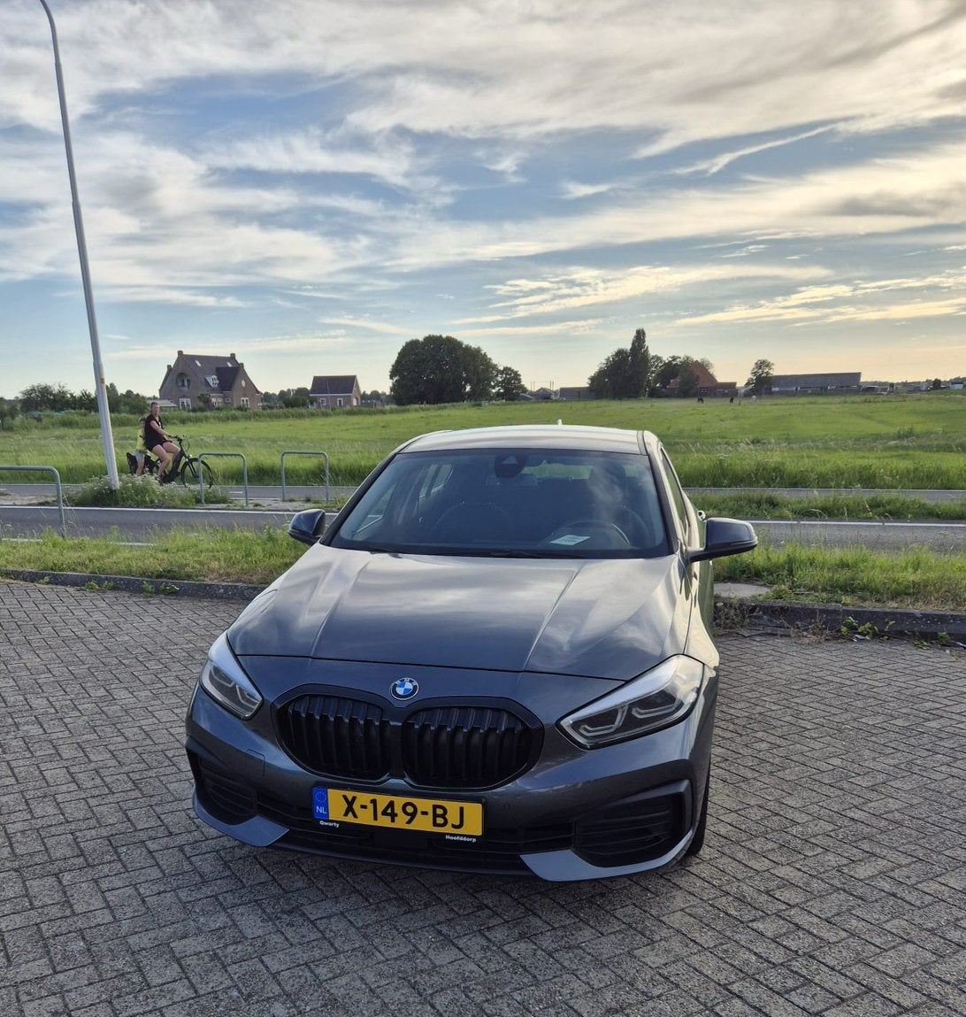 BMW 1-Serie 118d 150pk Aut 2021 Grijs, Auto's, BMW, 1995 cc, 4 cilinders, Diesel, Particulier