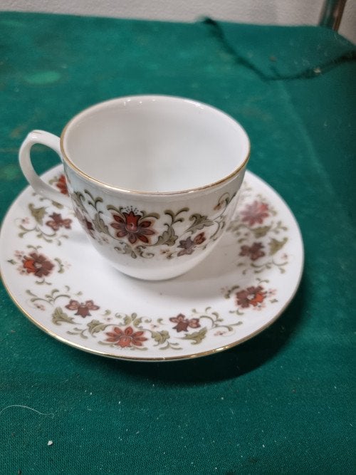 kop en schotel chinees met bloemen, Antiek en Kunst, Antiek | Servies los, Ophalen of Verzenden