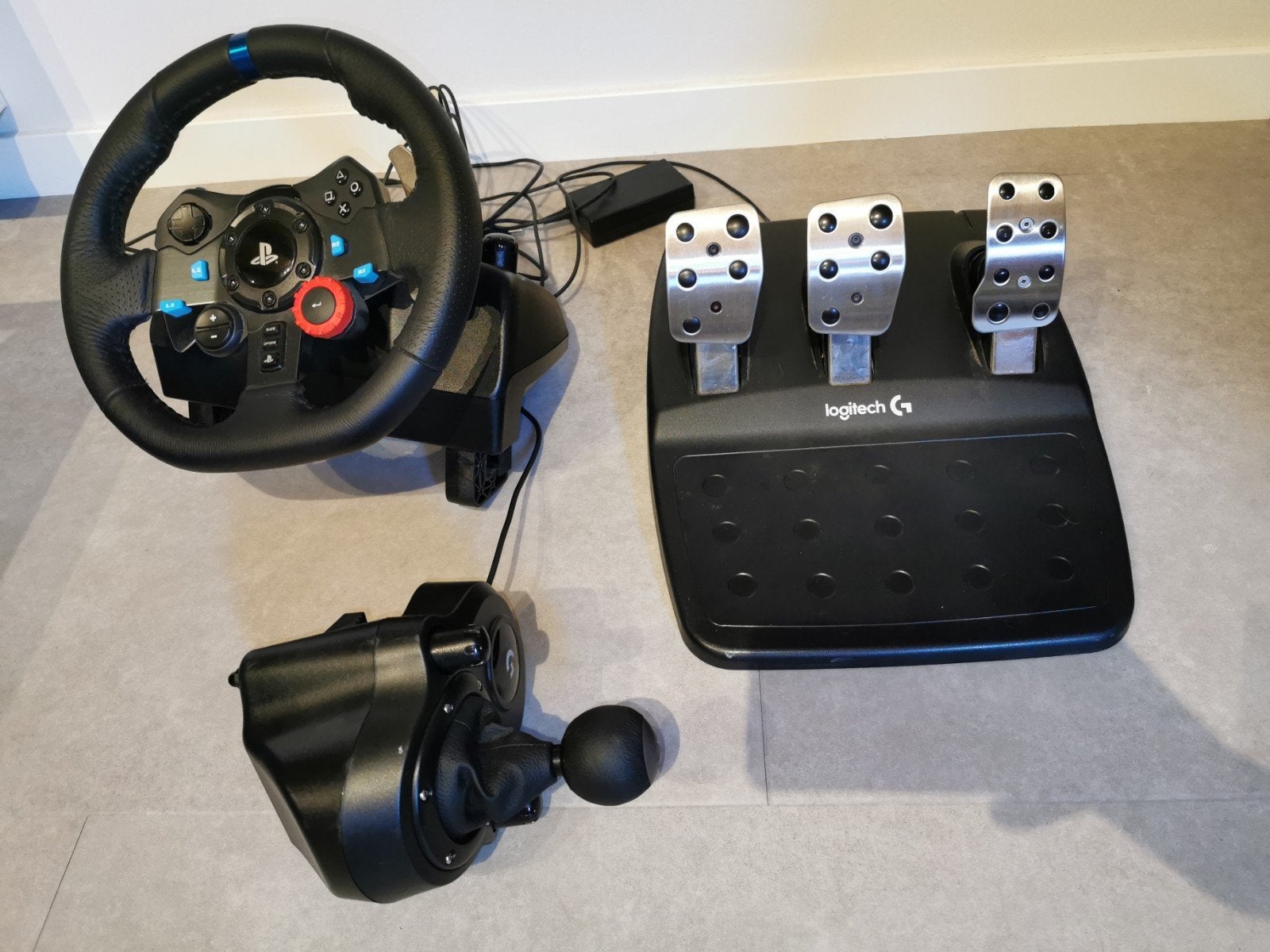 Logitech G29 racestuur, pedalen en schakelpook, Ophalen of Verzenden, Gebruikt, Stuur of Pedalen, PlayStation 4