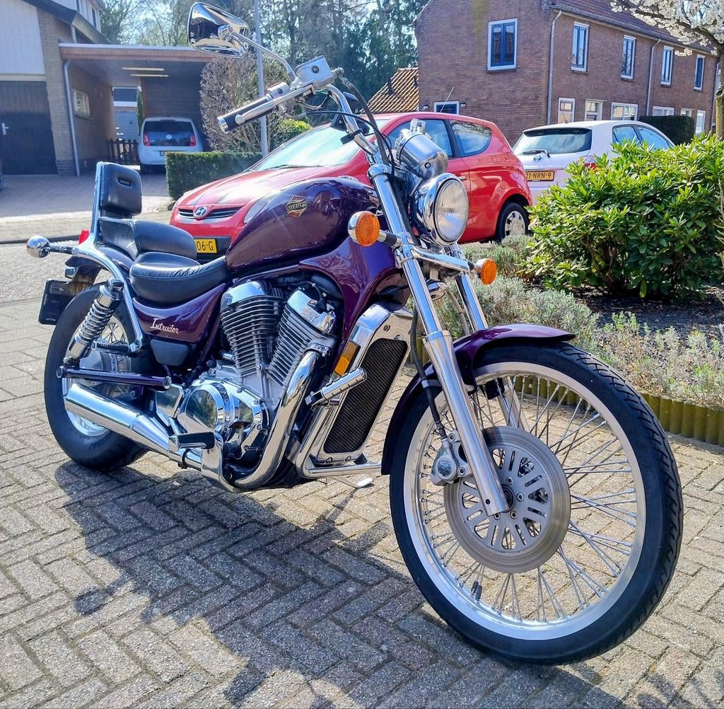 Suzuki VS 750 Intruder uit 1989 - Goed onderhouden Chopper, Motoren, Cardan-aandrijving, 2 cilinders, Particulier, Meer dan 35 kW