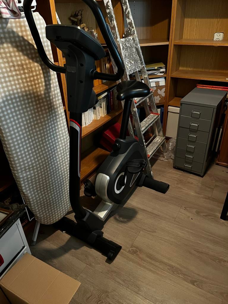 Kettler Axos Hometrainer - Perfect voor thuis trainen, Ophalen, Gebruikt, Metaal, Benen
