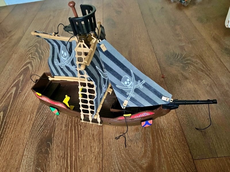 Piraten schip Simba op wieltjes en andere piratenartikelen, Ophalen of Verzenden, Gebruikt, Boot/Schip