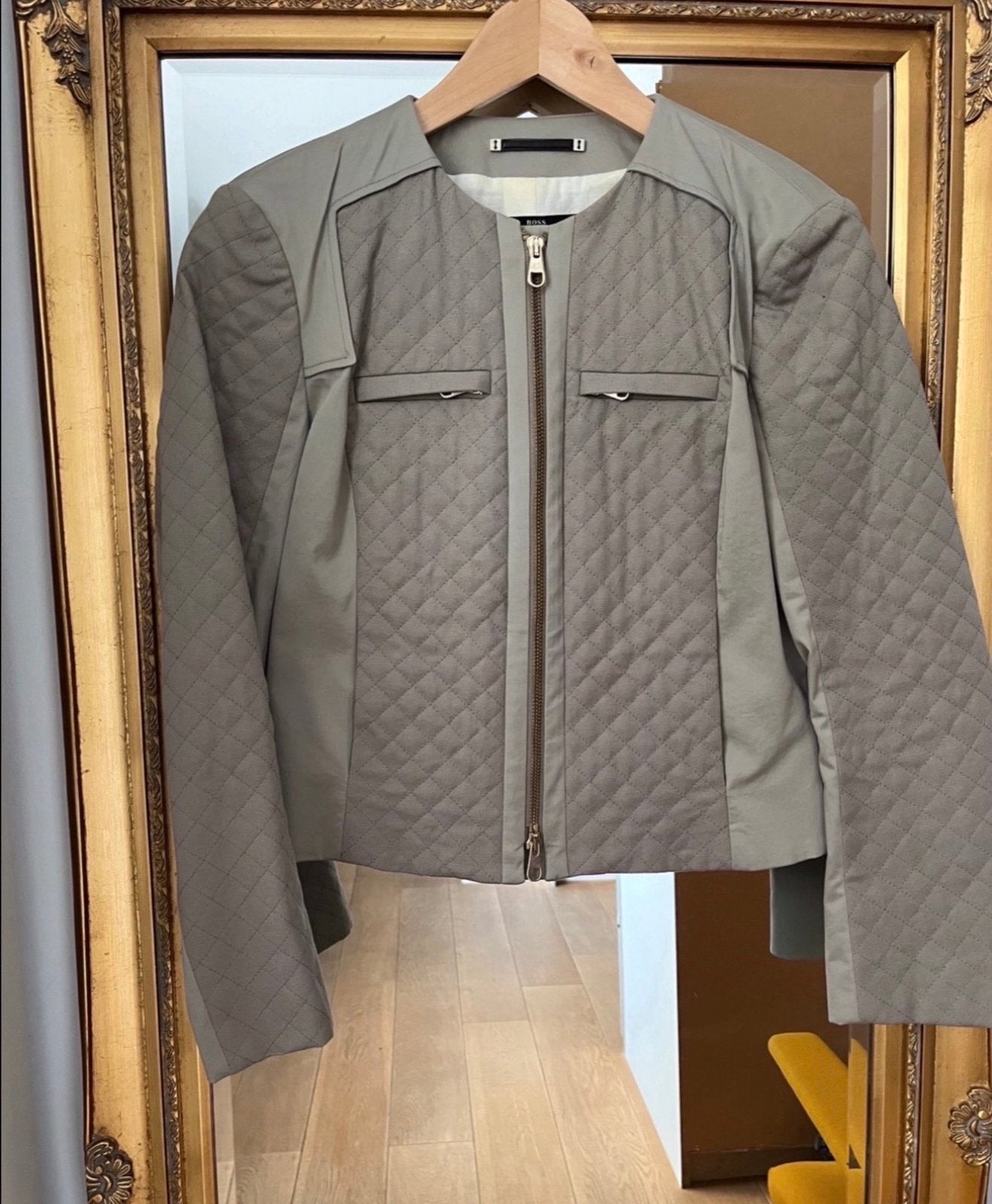 Kort jasje Hugo Boss, Kleding | Dames, Ophalen of Verzenden, Zo goed als nieuw, Jasje, Maat 36 (S)