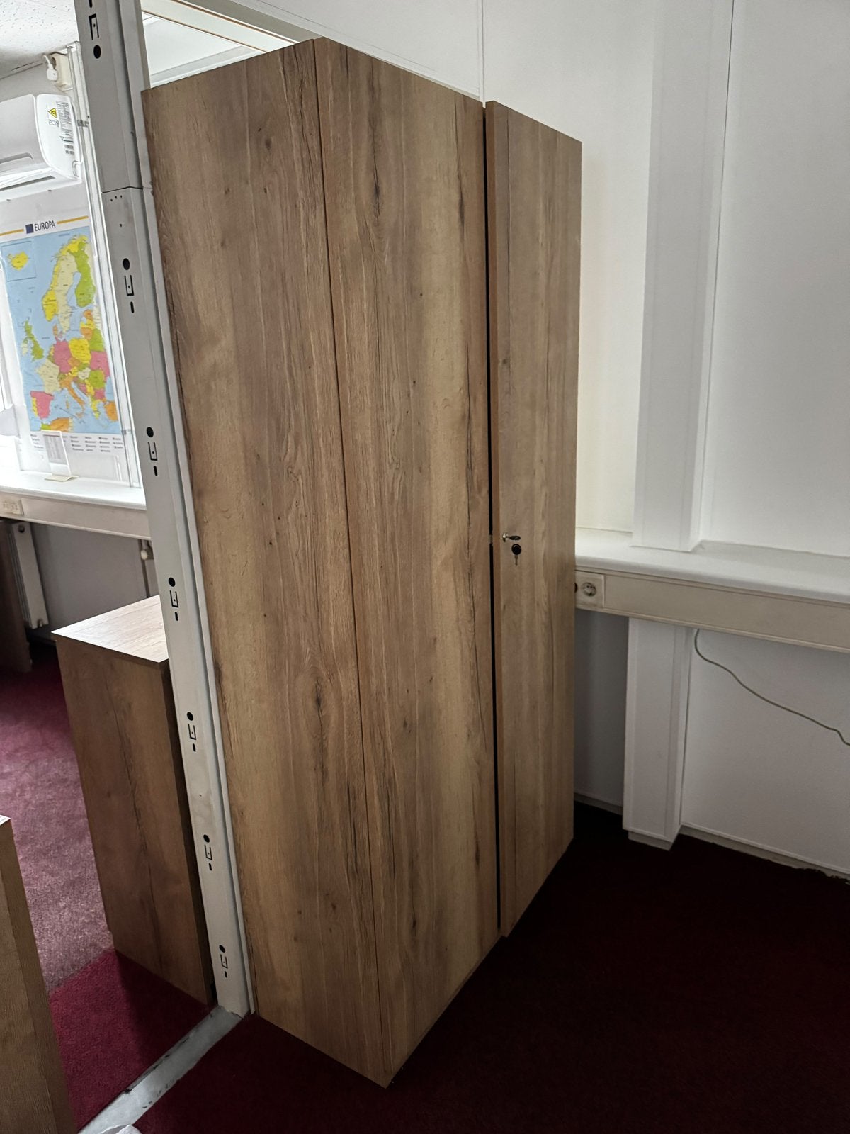 Foto 9 van Zeer mooie houten bureaus in nieuwstaat 75€