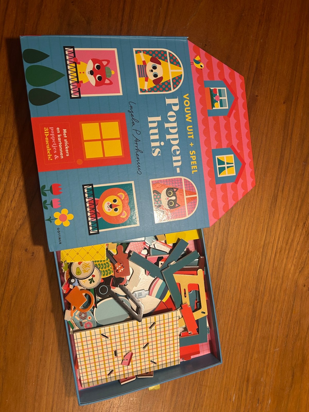 Poppenhuis inklapbaar, Ophalen, Zo goed als nieuw, Poppenhuis