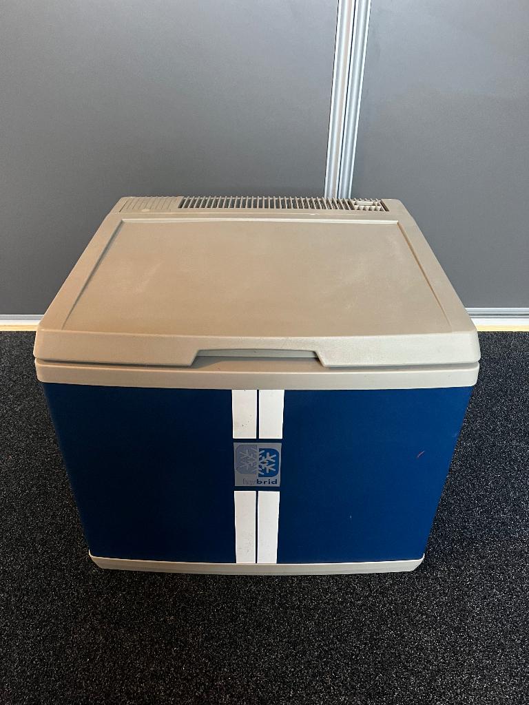 Mobicool B40 hybrid 12/230 volt koelbox - vrieskist, Caravans en Kamperen, Ophalen, Zo goed als nieuw, Koelbox, Compressor