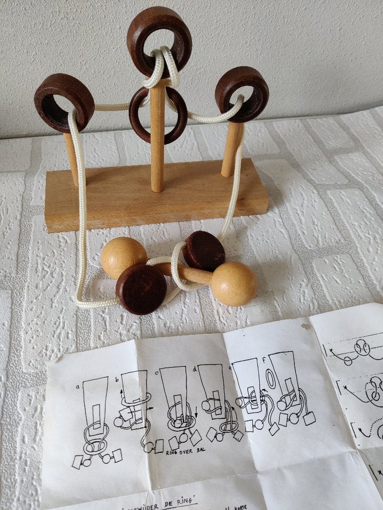 Grote houten denk puzzel incl uitleg, Ophalen of Verzenden, Minder dan 500 stukjes, Gebruikt