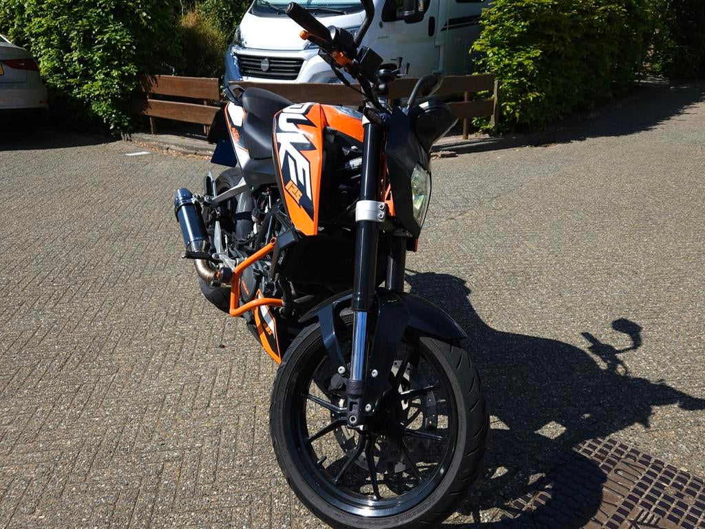 KTM Duke 125cc 2013 ABS | A1 | Akra uitlaat | 24xxx km!, Motoren, Motoren | KTM, Particulier, 125 cc, 11 kW of minder, Sportuitlaat