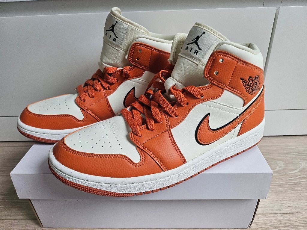 Jordan 1 Mid, Overige kleuren, Ophalen of Verzenden, Jordan, Sneakers of Gympen