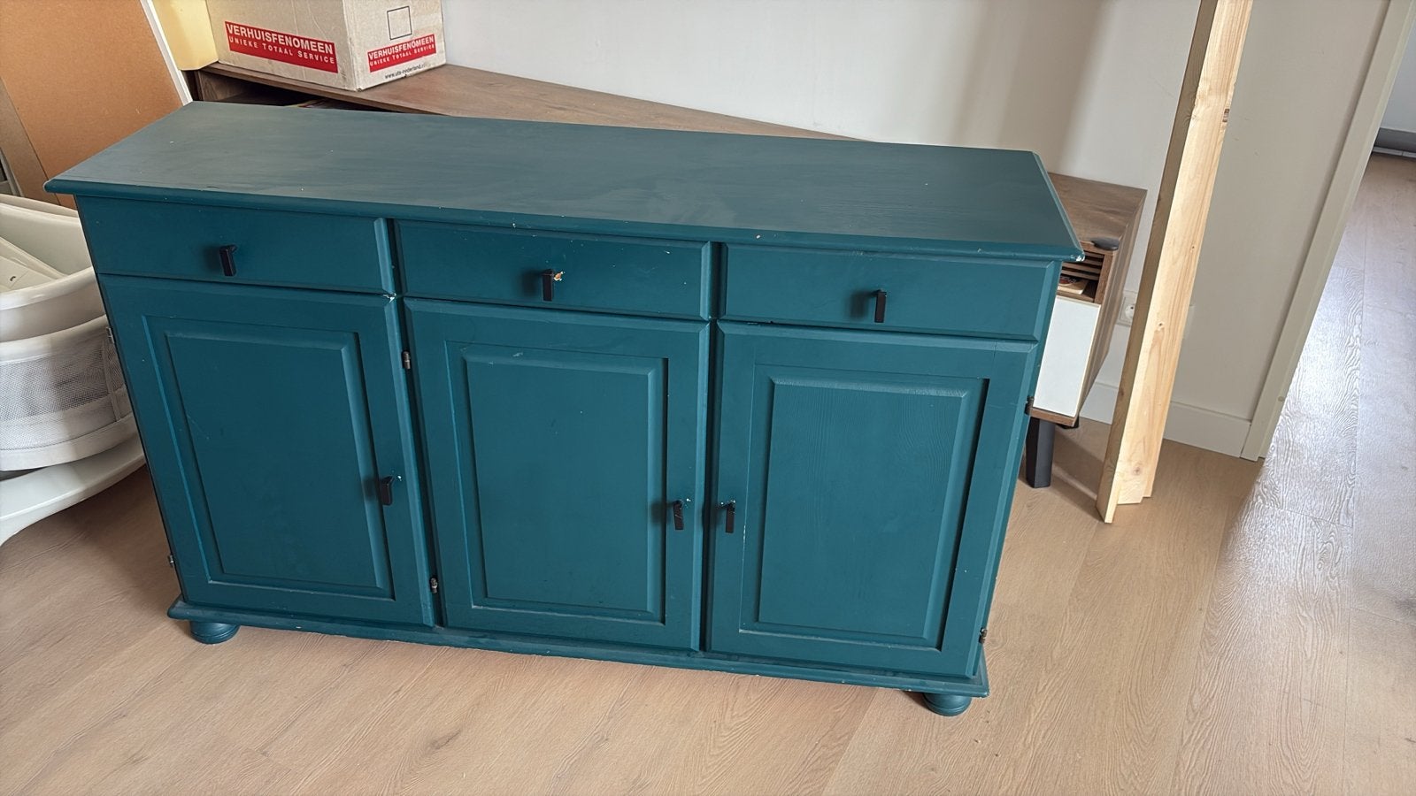 Gratis: Houten dressoir/kast - zelf geverfd, Gebruikt, 100 tot 150 cm, Ophalen of Verzenden, Met lade(s)