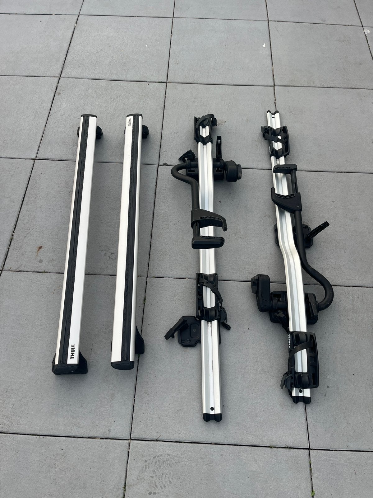 Thule wingbar evo dakdragers en fietsendragers (2 stuks), Auto diversen, Ophalen, Zo goed als nieuw