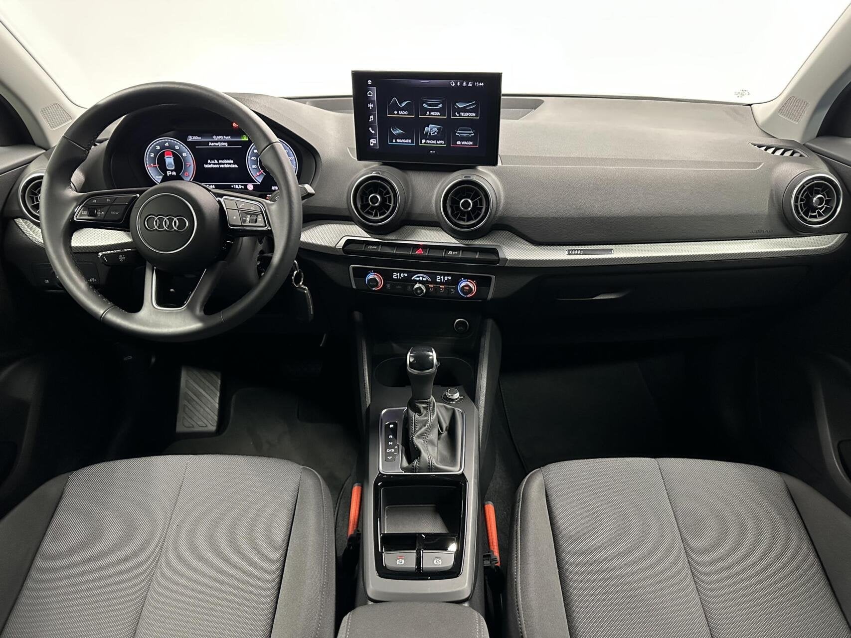 Audi Q2 35 TFSI Pro Line VIRTUAL CARPLAY ECC CRUISE 6900 KM., Auto's, Audi, Stof, 4 cilinders, Origineel Nederlands, Bedrijf