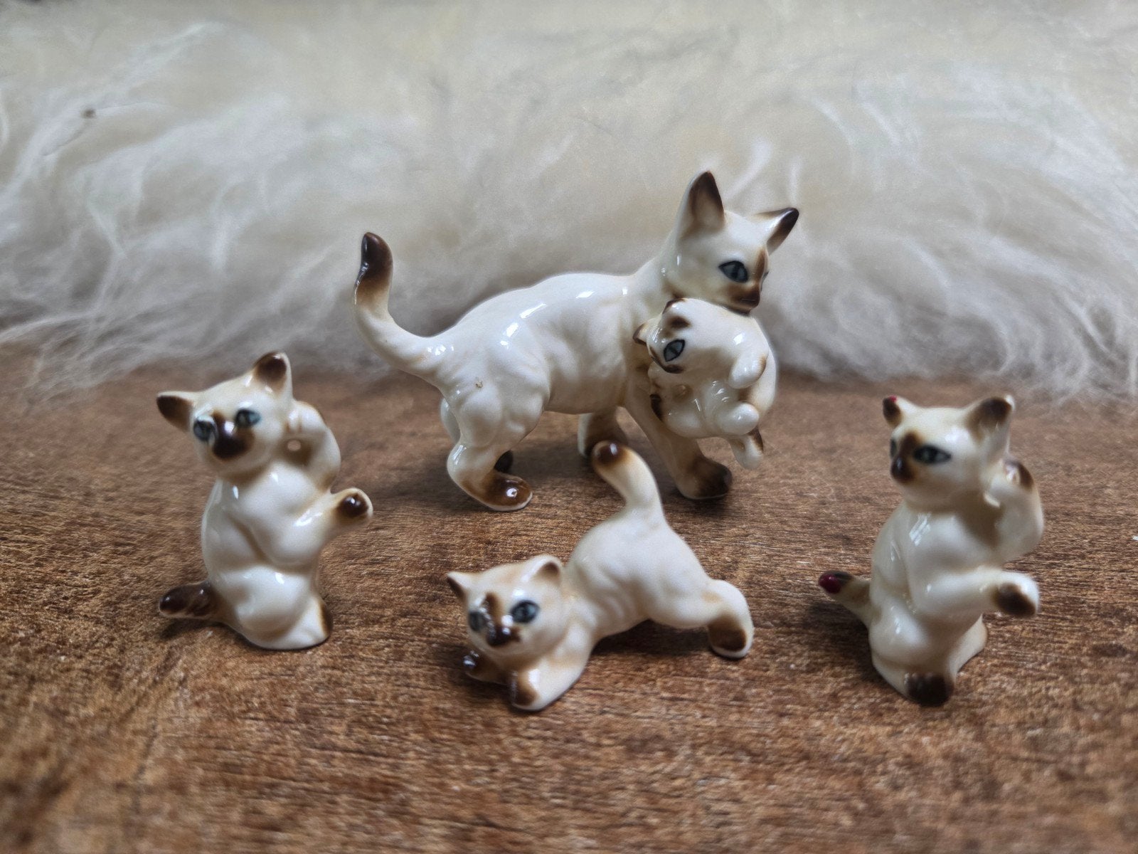 Vintage Siamese Kattenfamilie Beeldjes, Verzamelen, Ophalen of Verzenden, Gebruikt, Hond of Kat, Beeldje of Figuurtje