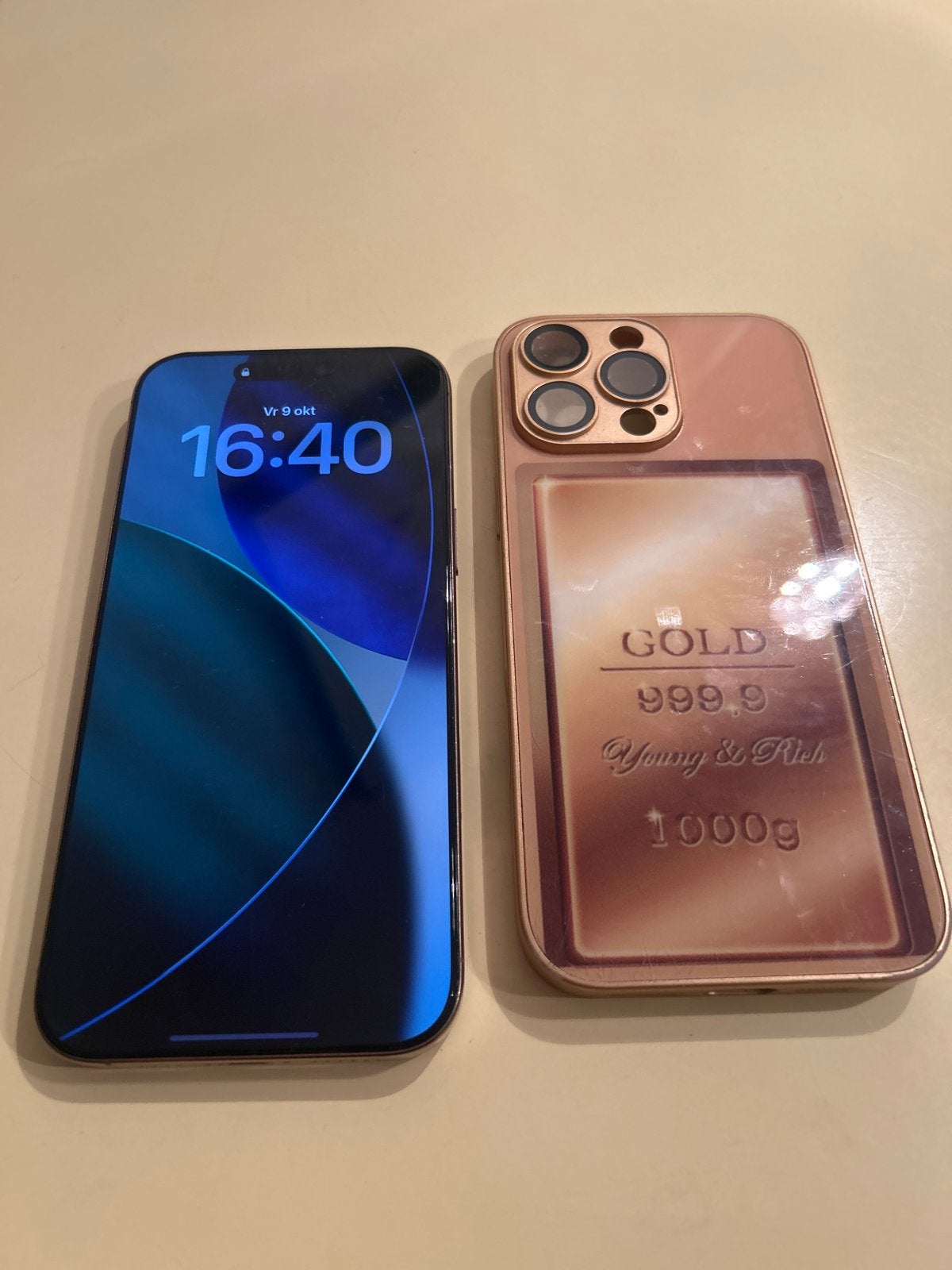 iPhone 16 pro max 256GB - Achterkant beschadigd, Ophalen of Verzenden, Gebruikt