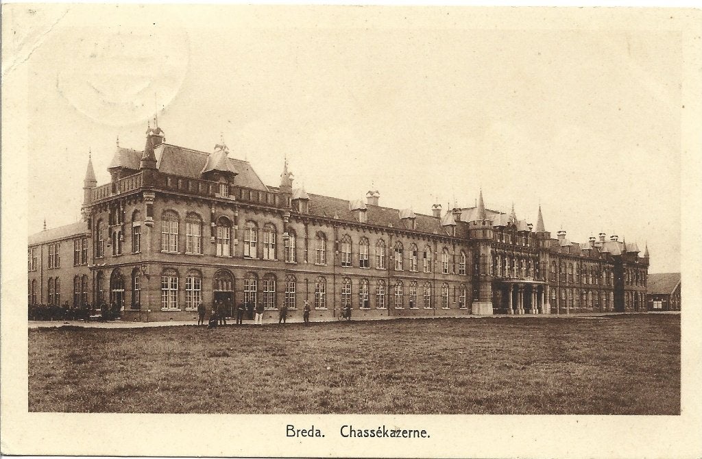 Breda - Chassee kazerne met soldaten - oud uit 1935, Ophalen of Verzenden, 1920 tot 1940, Gelopen, Noord-Brabant