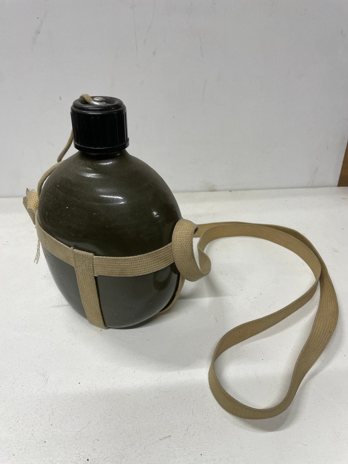 Vintage Militaire Veldflessen - Groen met Draagriem, Ophalen of Verzenden, Overige soorten, Overige gebieden, Overige typen