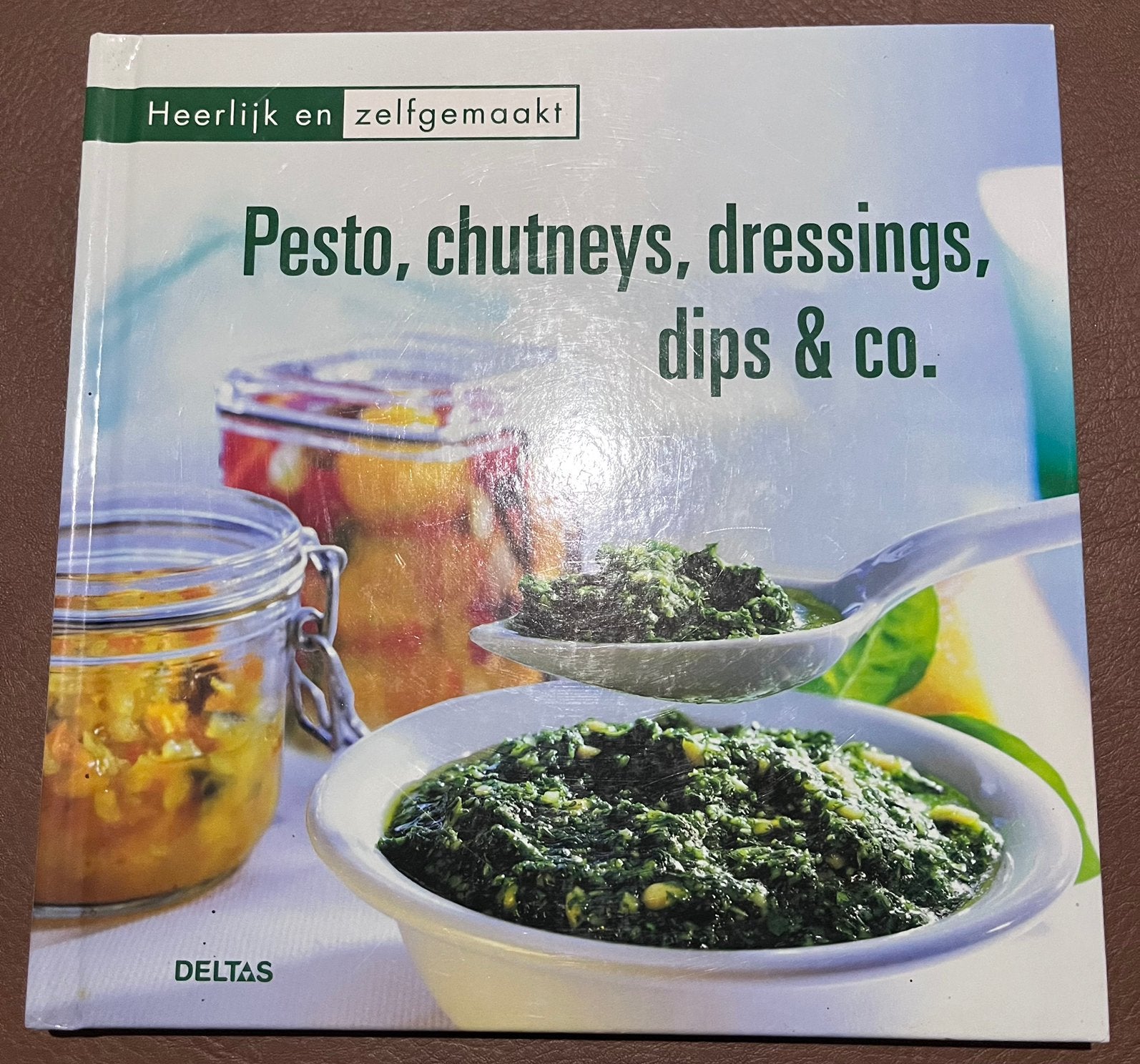 Boekje - Pesto, chutneys, dressing, dips & co. - Deltas, Ophalen of Verzenden, Zo goed als nieuw