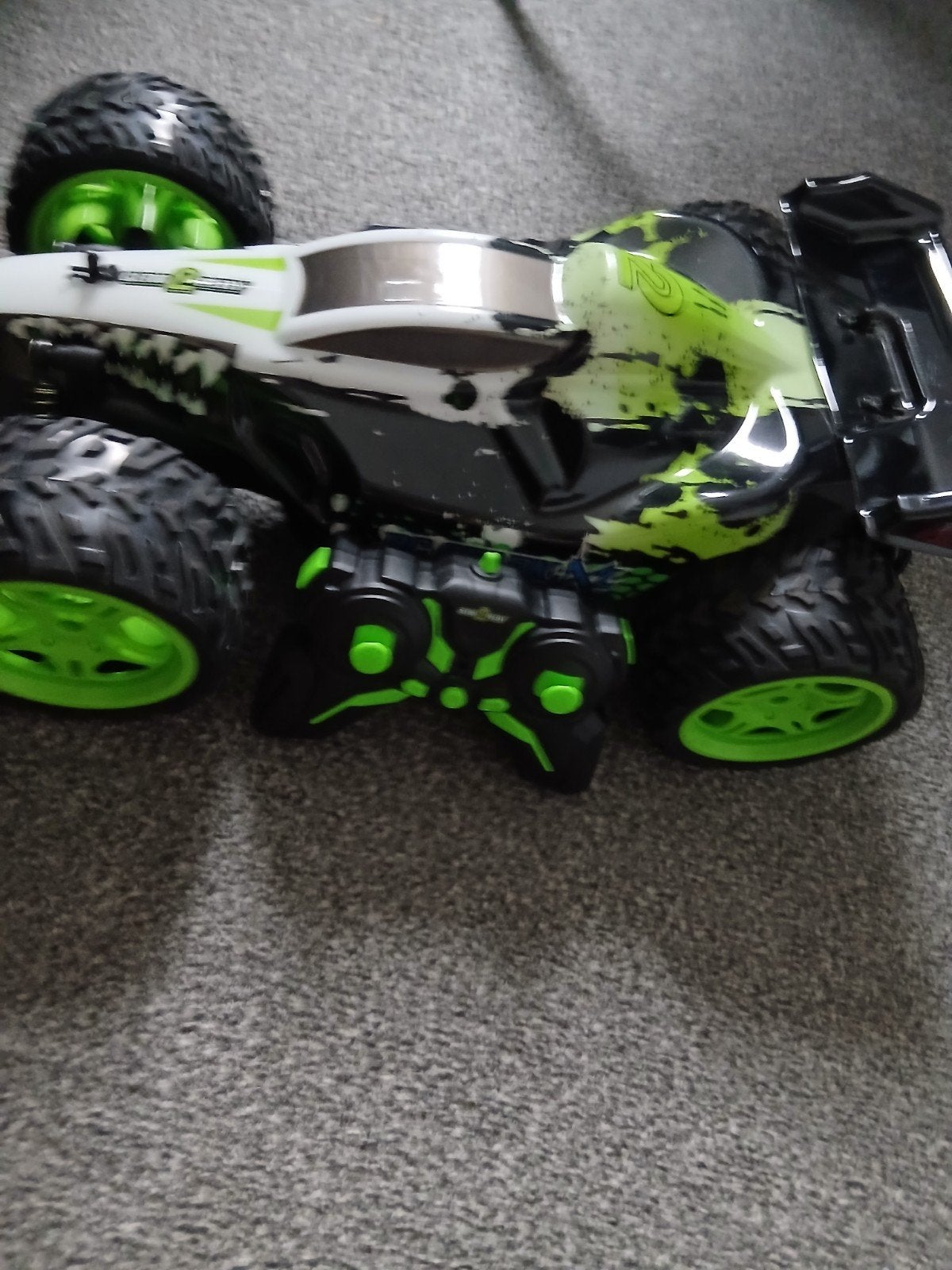afstandbestuurbare auto  GEAR2PLAY MOET SNEL WEG!, Ophalen, Overige schalen, Auto onroad