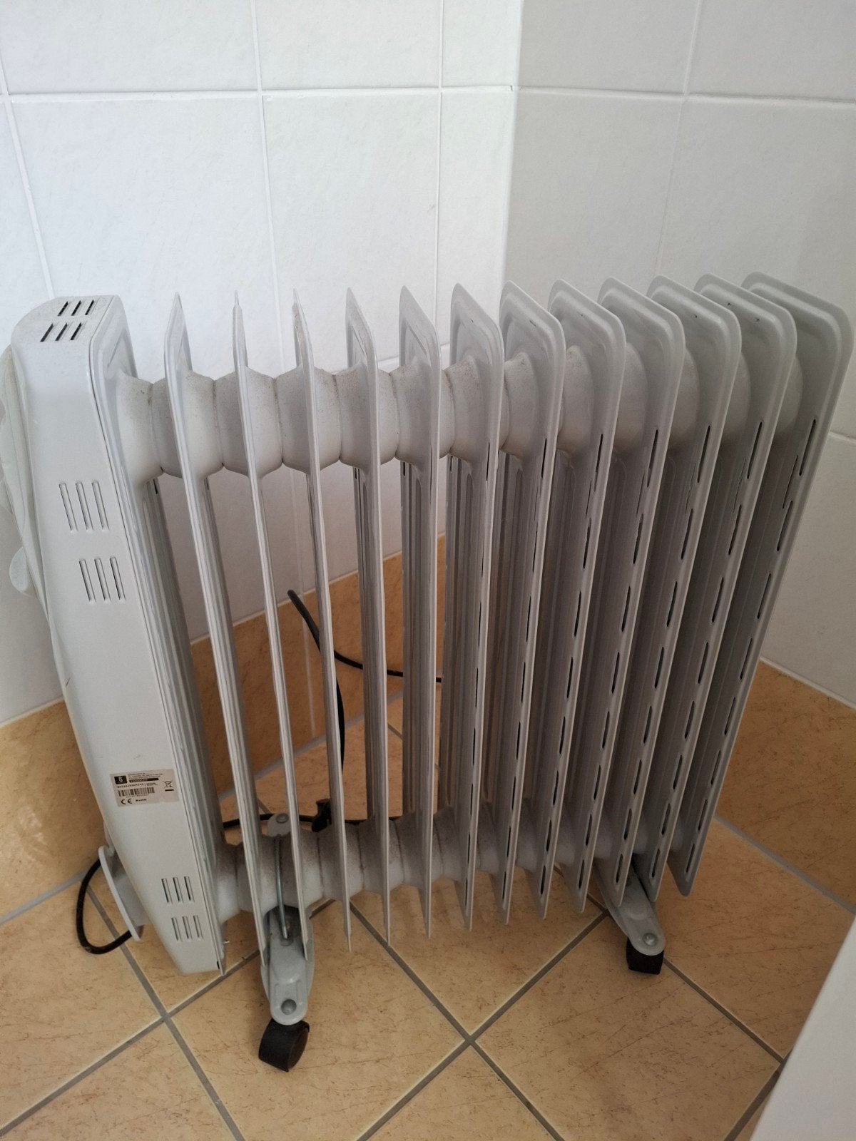 Oliegevulde Radiator 2500W - Wit, Verzenden, Gebruikt, Overige merken